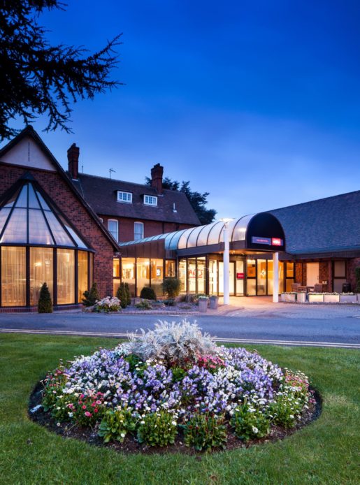 Exterior of Mercure Hull in the evening